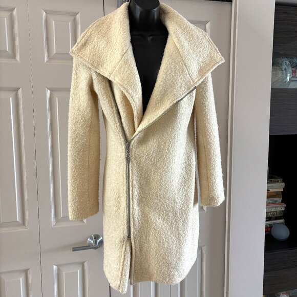 Glamorous Off-White Wool Blend Asymmetrical Coat - XS - Picture 1 of 10